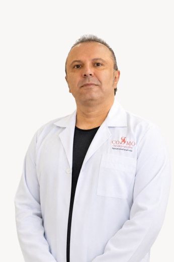 د. أيوب عقلة — طبيب أسنان عام